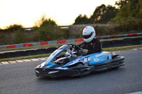 Karting outdoor à Sautron à proximité de l'hôtel du Parc à Orvault Karting outdoor à Sautron à proximité de l'hôtel du Parc à Orvault